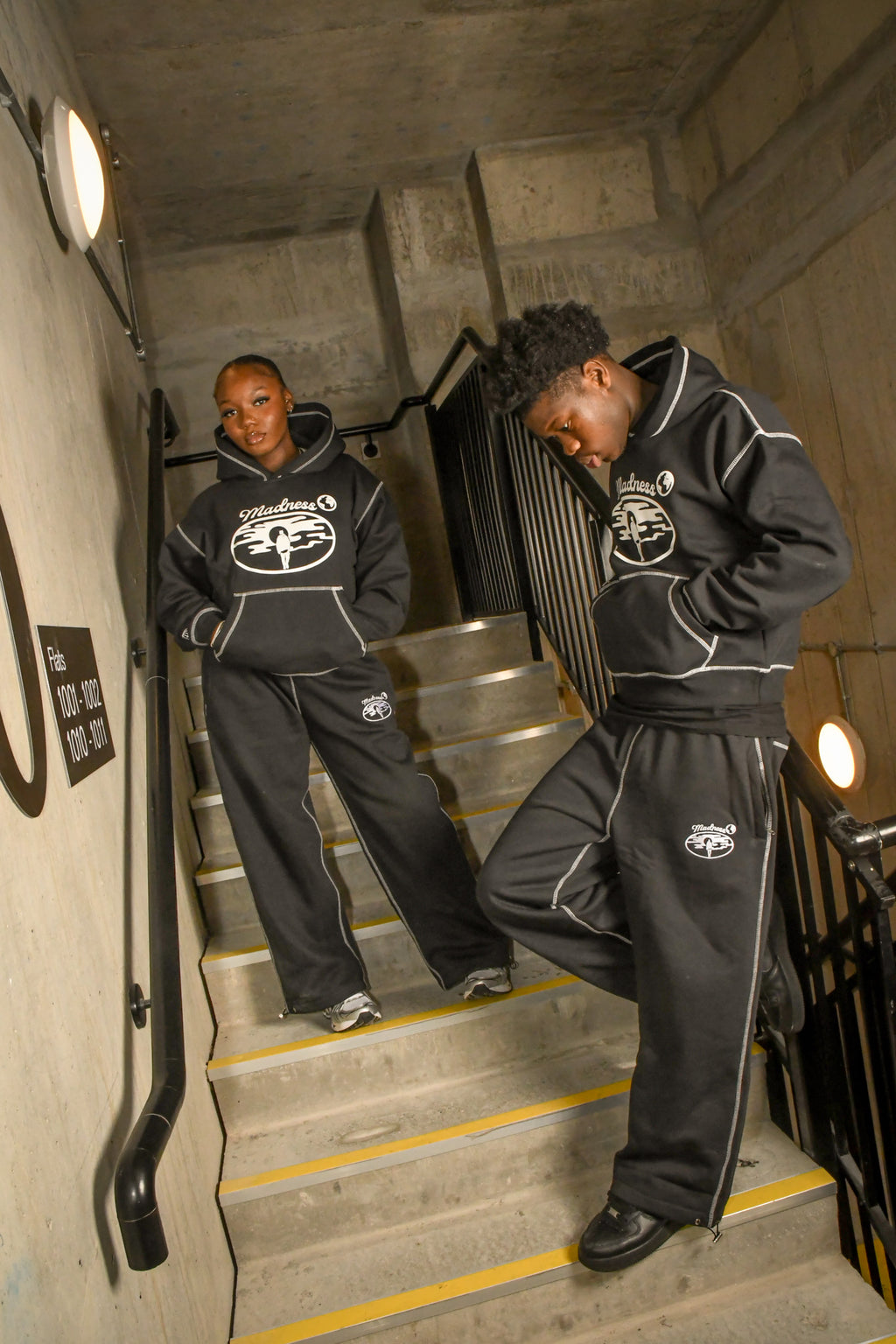 LIMITLESS SWEATS BLACKOUT